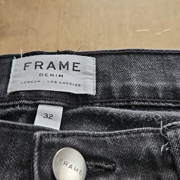 Frame Jeans - Picture 2 of 7